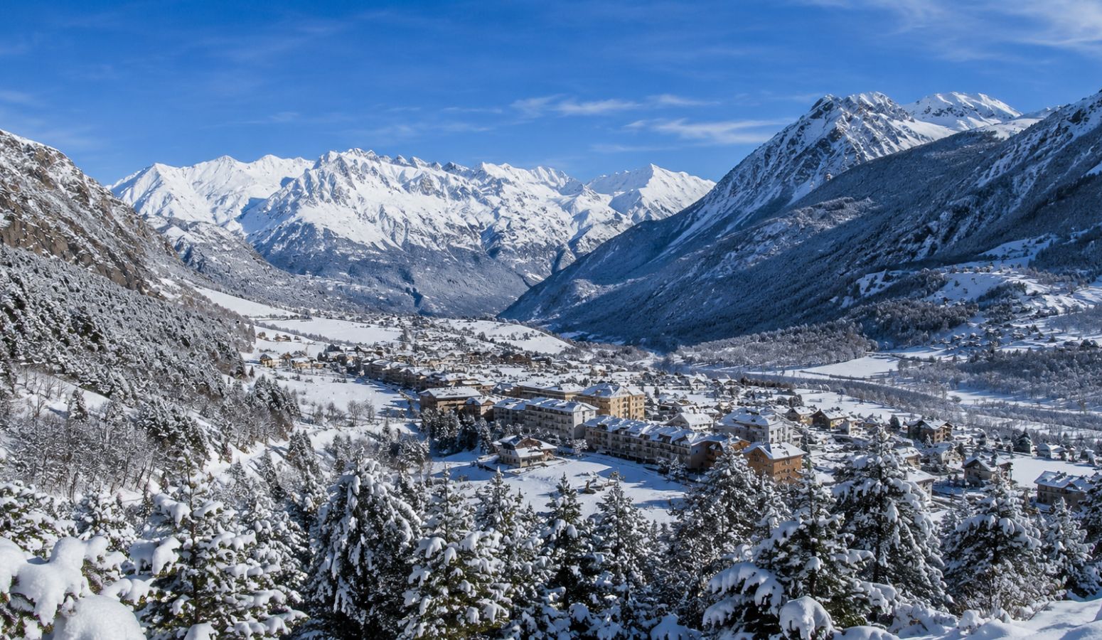 viaje-monoparental-navidad-benasque-pirineos